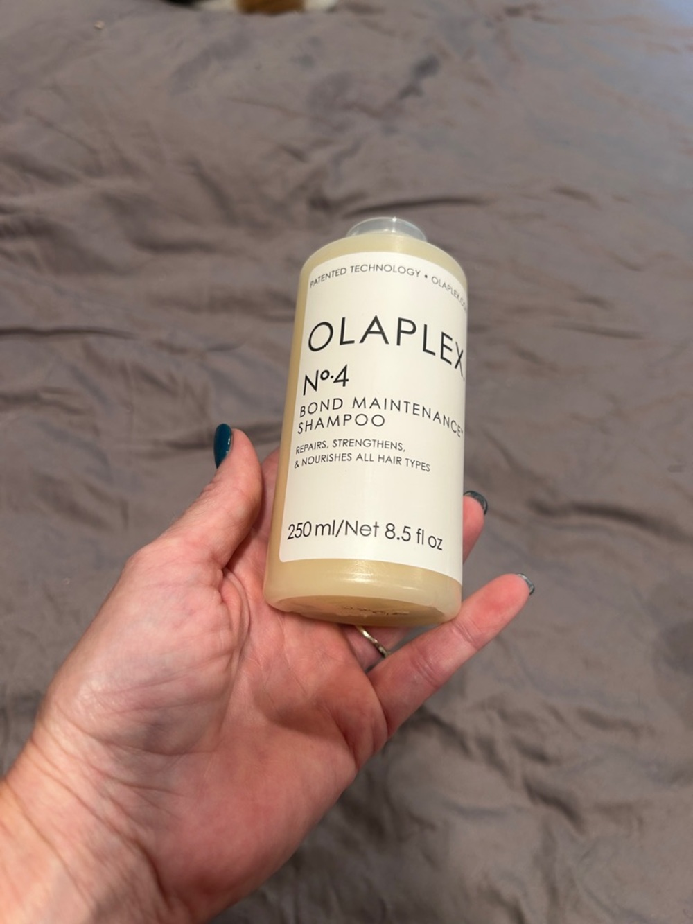 OLAPLEX No.4 Bond Maintenance Shampoo - Cream New